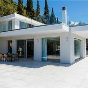 3 bedroom villa with pool & sea views, Makrades, sleeps 6